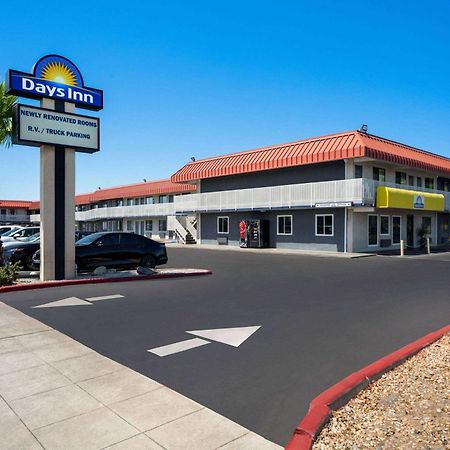 Days Inn By Wyndham Fresno South Exterior photo